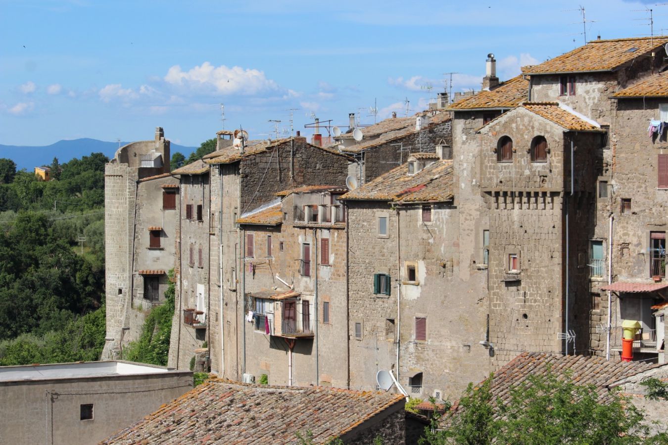 Oltre la Villa: anatomia stratigrafica e destino del Castrum di Bagnaia