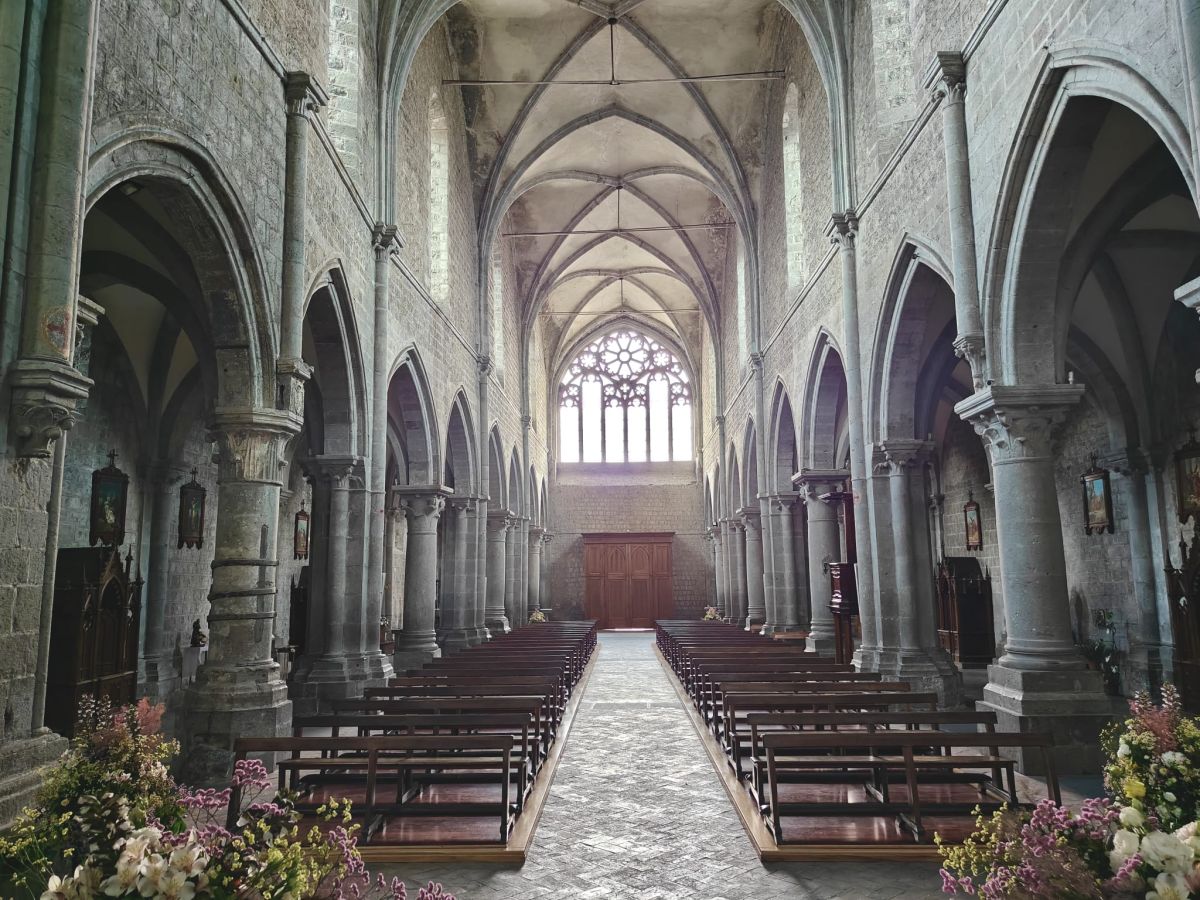 Pietre, paludi e denaro castigliano: la storia dell’Abbazia di San Martino al Cimino